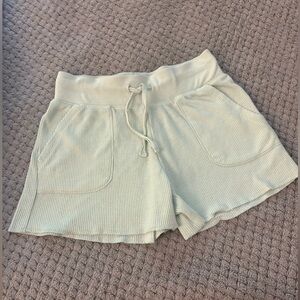 Green Relaxed Fit Elastic Waist Shorts